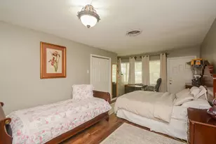 11933 Barryknoll Ln, Houston, TX 77024 - Photo 16