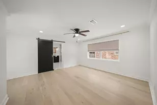 10614 Riverview Dr, Houston, TX 77042 - Photo 24