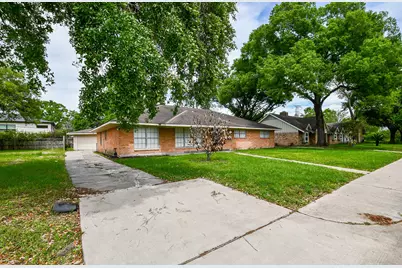 4310 Woodvalley Drive, Houston, TX 77096 - Photo 10