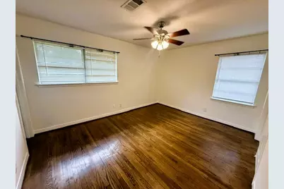 7406 Janak Drive, Houston, TX 77055 - Photo 6