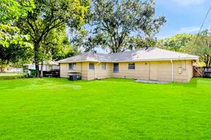 7406 Janak Dr, Houston, TX 77055 - Photo 14