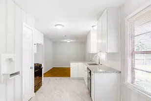 7406 Janak Dr, Houston, TX 77055 - Photo 2