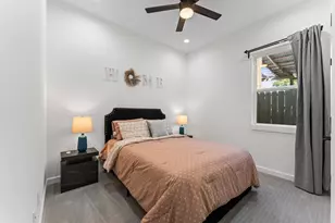 7323 Bastogne Rd, Houston, TX 77033 - Photo 38