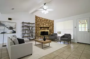 10314 Hollow Canyon Ct, Sugar Land, TX 77498 - Photo 6