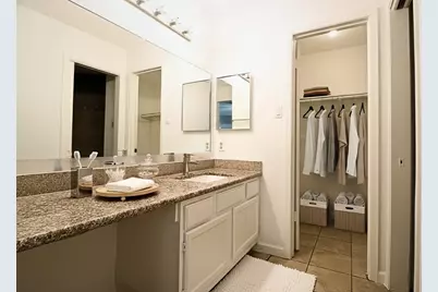 10314 Hollow Canyon Court, Sugar Land, TX 77498 - Photo 18