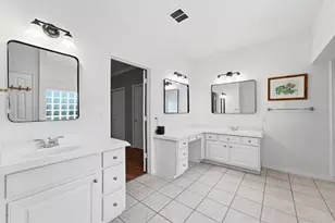 421 Westmoreland St, Houston, TX 77006 - Photo 16