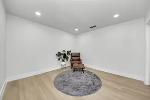 26206 Maplewood Dr, Spring, TX 77386 - Photo 10