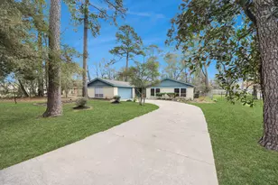 26206 Maplewood Dr, Spring, TX 77386 - Photo 2