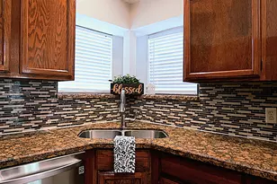 133 Cotton Dr, Lake Jackson, TX 77566 - Photo 14