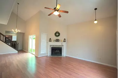 133 Cotton Drive, Lake Jackson, TX 77566 - Photo 6