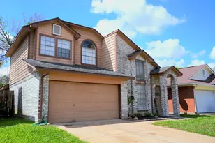 133 Cotton Dr, Lake Jackson, TX 77566 - Photo 2