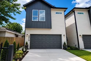 5919 Eastland St, Houston, TX 77028 - Photo 2