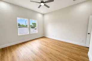 5919 Eastland St, Houston, TX 77028 - Photo 12