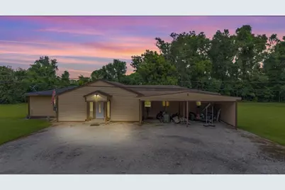 208 Barnes, Dayton, TX 77535 - Photo 6