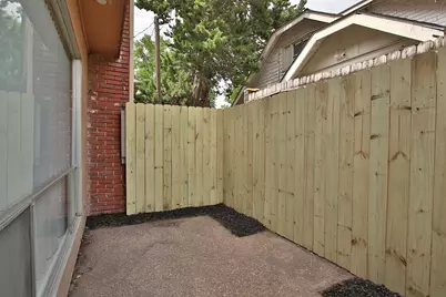 1733 Commonwealth Street, Houston, TX 77006 - Photo 16