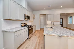 21126 Sunlight Grv Dr, Rosharon, TX 77583 - Photo 2