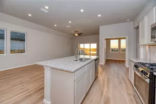 21126 Sunlight Grv Dr, Rosharon, TX 77583 - Photo 4