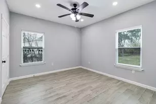 510 Bluebonnet Dr, La Marque, TX 77568 - Photo 12