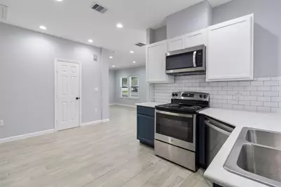 510 Bluebonnet Drive, La Marque, TX 77568 - Photo 8