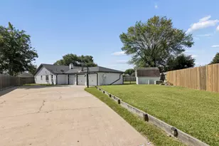 2418 Lufkin Ln, Deer Park, TX 77536 - Photo 26