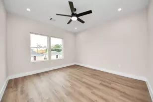 7542 Charlie St, Houston, TX 77088 - Photo 10