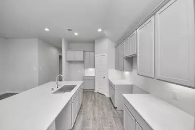 11910 Royal Willow Lane, Houston, TX 77066 - Photo 8