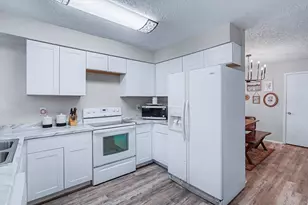 16710 Blackhawk Blvd, Friendswood, TX 77546 - Photo 12