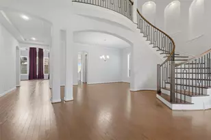 1303 Gardenia Dr, Houston, TX 77018 - Photo 2