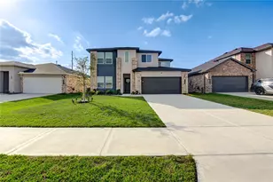 4330 N Kircher Park Ln N, Fulshear, TX 77441 - Photo 2