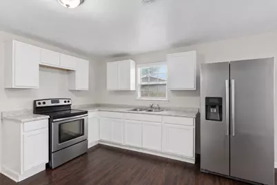 515 Riggs Street, Baytown, TX 77520 - Photo 12
