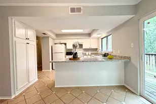 45 Kittiwake Ct, The Woodlands, TX 77380 - Photo 10