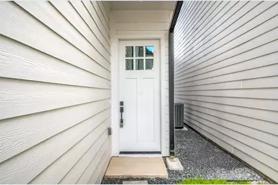 1216 McNeil Street, Houston, TX 77009 - Photo 2