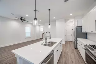 1216 Mcneil St, Houston, TX 77009 - Photo 8