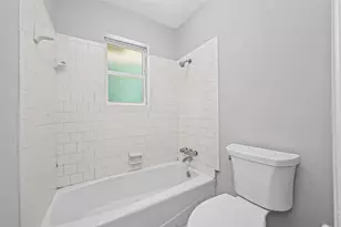 18747 Woodridge Dr, Conroe, TX 77302 - Photo 20