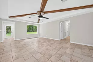 18747 Woodridge Dr, Conroe, TX 77302 - Photo 6