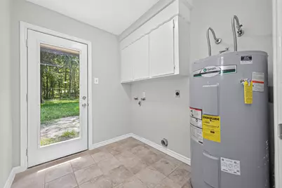 18747 Woodridge Drive, Conroe, TX 77302 - Photo 10