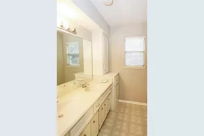 15114 Rolling Oaks Drive, Houston, TX 77070 - Photo 18