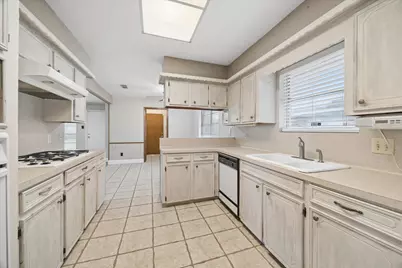 10328 Rocky Hollow Road, La Porte, TX 77571 - Photo 8