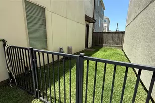 10906 Brookeshire Chase Ln Ln, Houston, TX 77043 - Photo 40