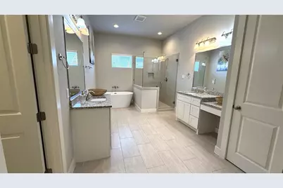 10906 Brookeshire Chase Lane Lane, Houston, TX 77043 - Photo 26