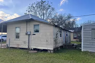 815 E Railroad St, Boling, TX 77420 - Photo 2