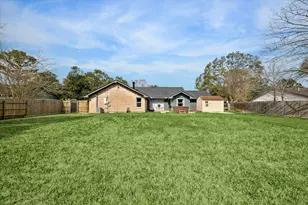 403 Colonial Dr, Friendswood, TX 77546 - Photo 28