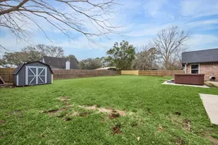 403 Colonial Dr, Friendswood, TX 77546 - Photo 30