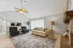 403 Colonial Dr, Friendswood, TX 77546 - Photo 8