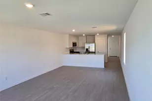 1647 Golden Iris Dr, Crosby, TX 77532 - Photo 4