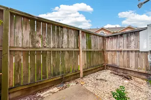 5941 S Loop E, Houston, TX 77033 - Photo 24