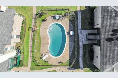 1516 Bay Area Boulevard #F8, Houston, TX 77058 - Photo 24