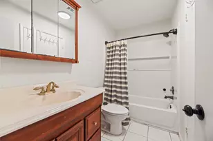 8622 Ashlawn Dr, Houston, TX 77083 - Photo 18