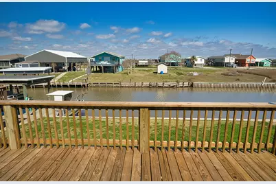 976 County Road 202, Sargent, TX 77414 - Photo 6