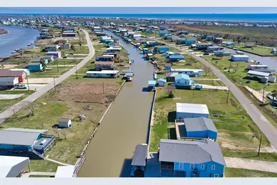 976 County Road 202, Sargent, TX 77414 - Photo 30